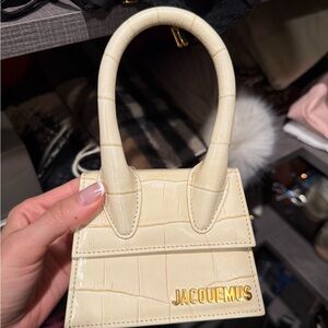 Jacquemus mini le chiquito